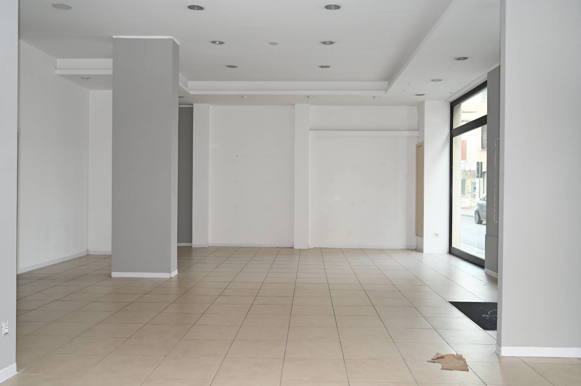 Locale commerciale in affitto a San Benedetto del Tronto, Centralissima