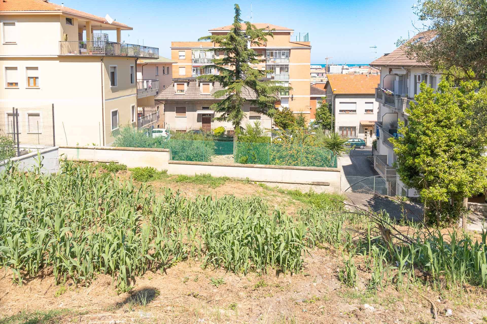 Terreno edificabile (residenziale o commerciale) in vendita a San Benedetto del Tronto, Centrale Nor