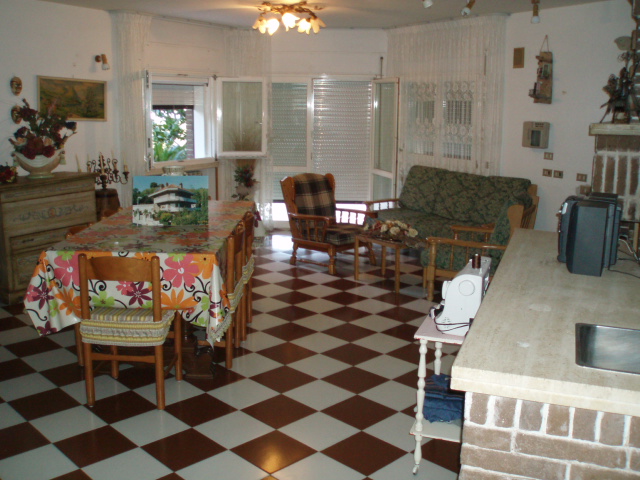 Villa in vendita a Acquaviva Picena