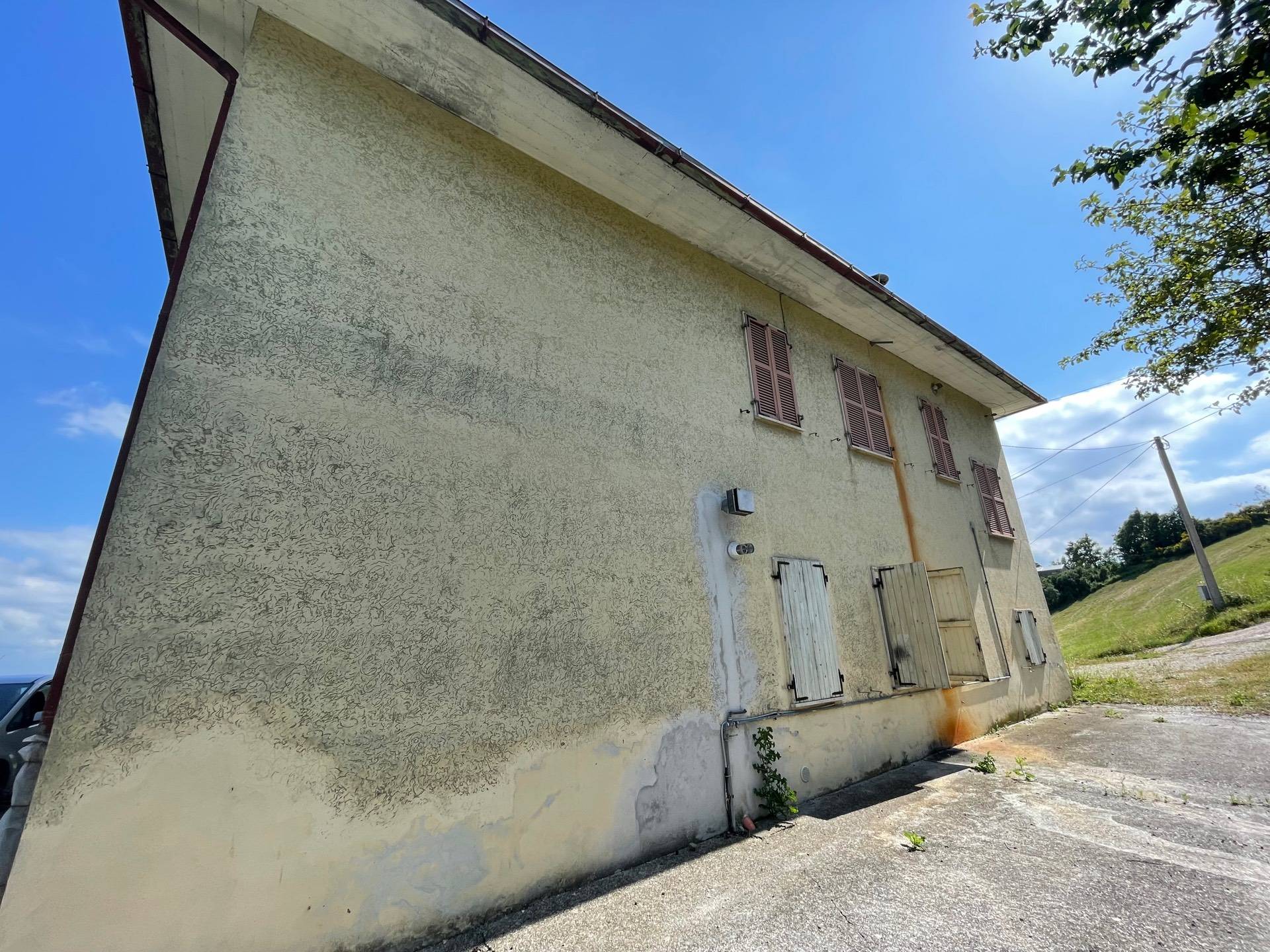 Casa indipendente in vendita a Rotella, Castel di Croce