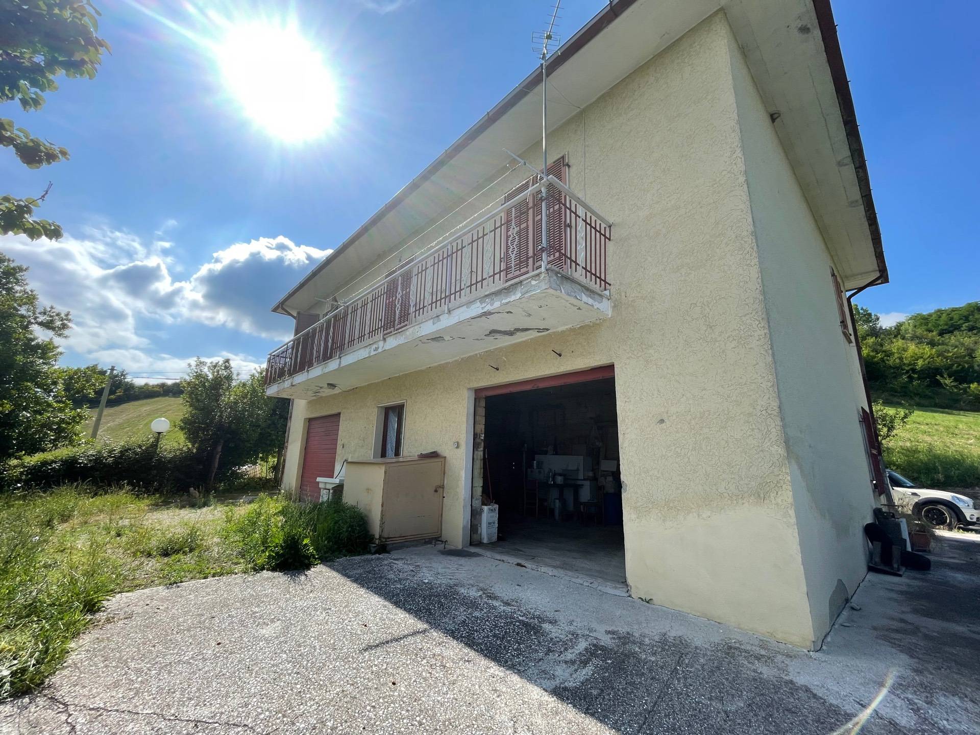 Casa indipendente in vendita a Rotella, Castel di Croce