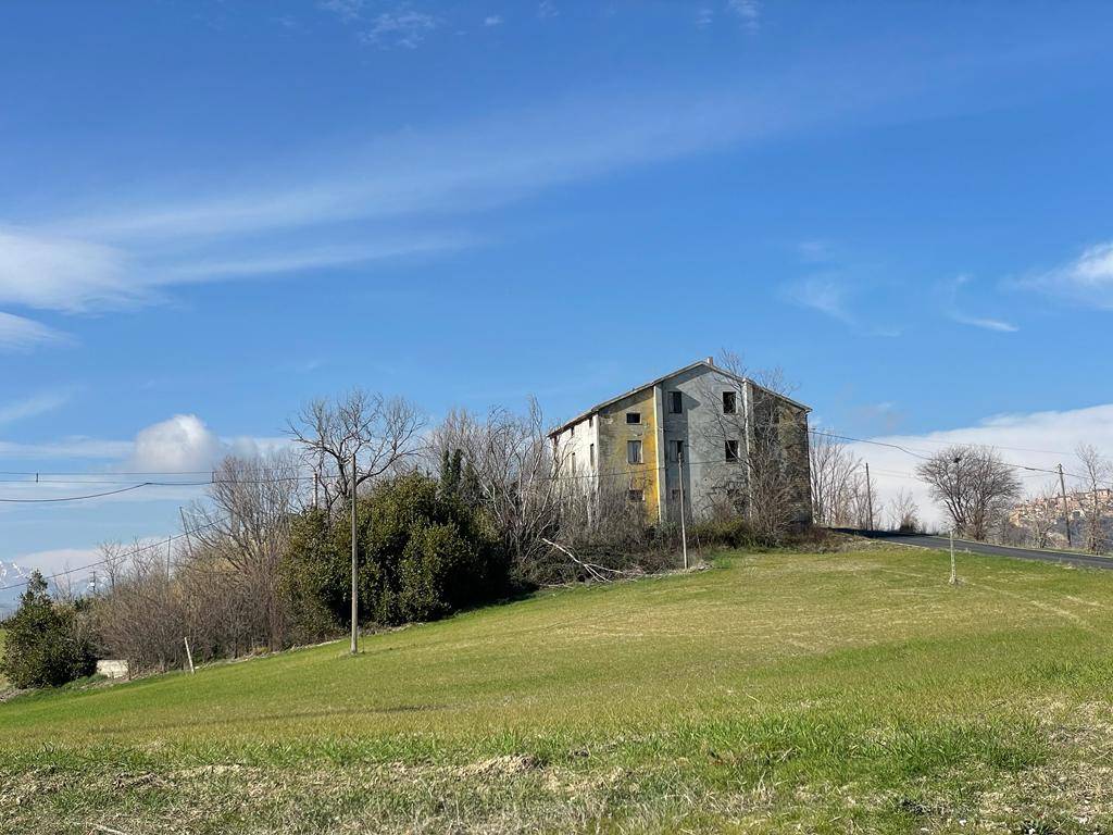 Rustico/Casale in vendita a Castignano