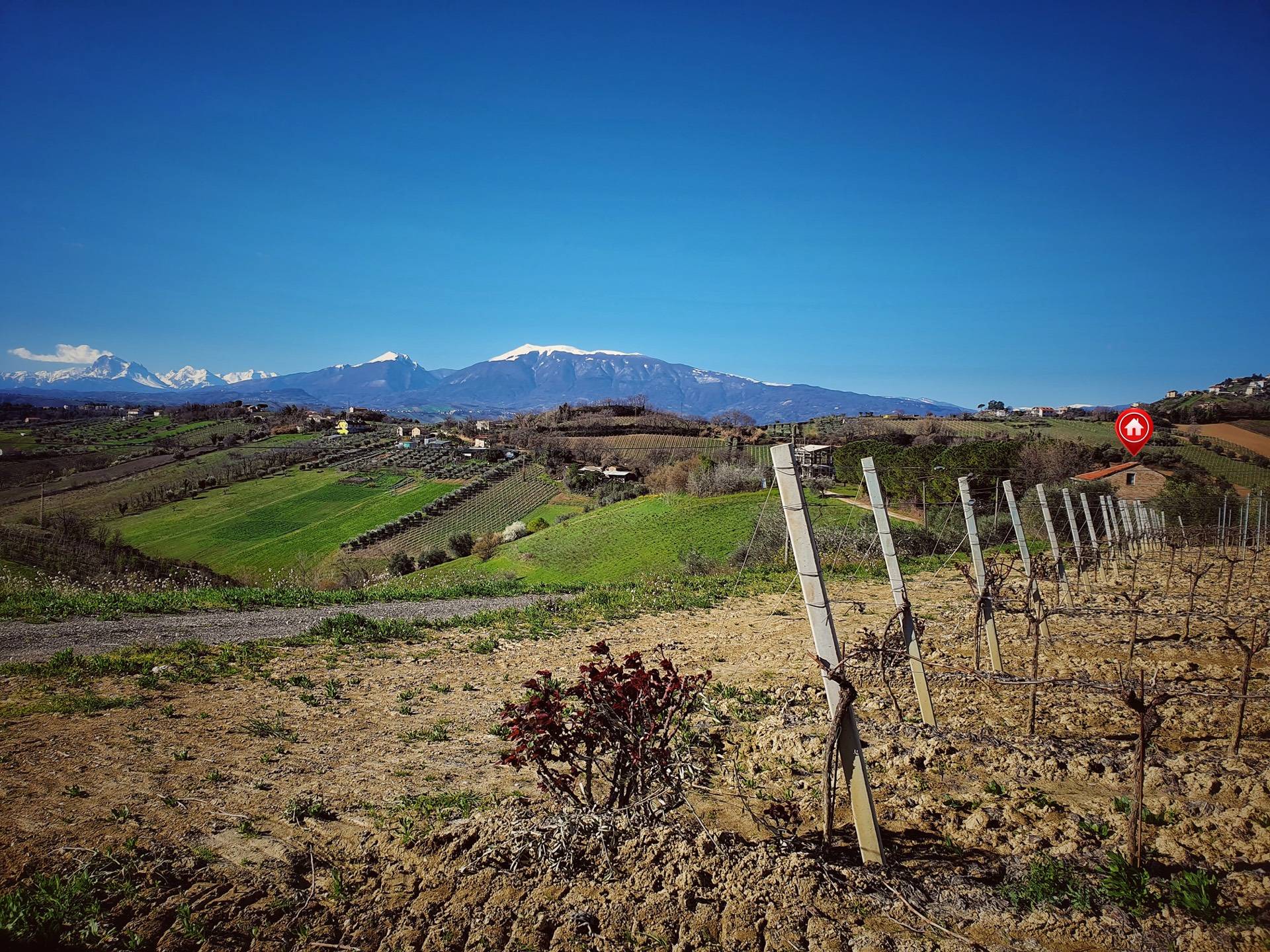 Rustico/Casale in vendita a Castorano