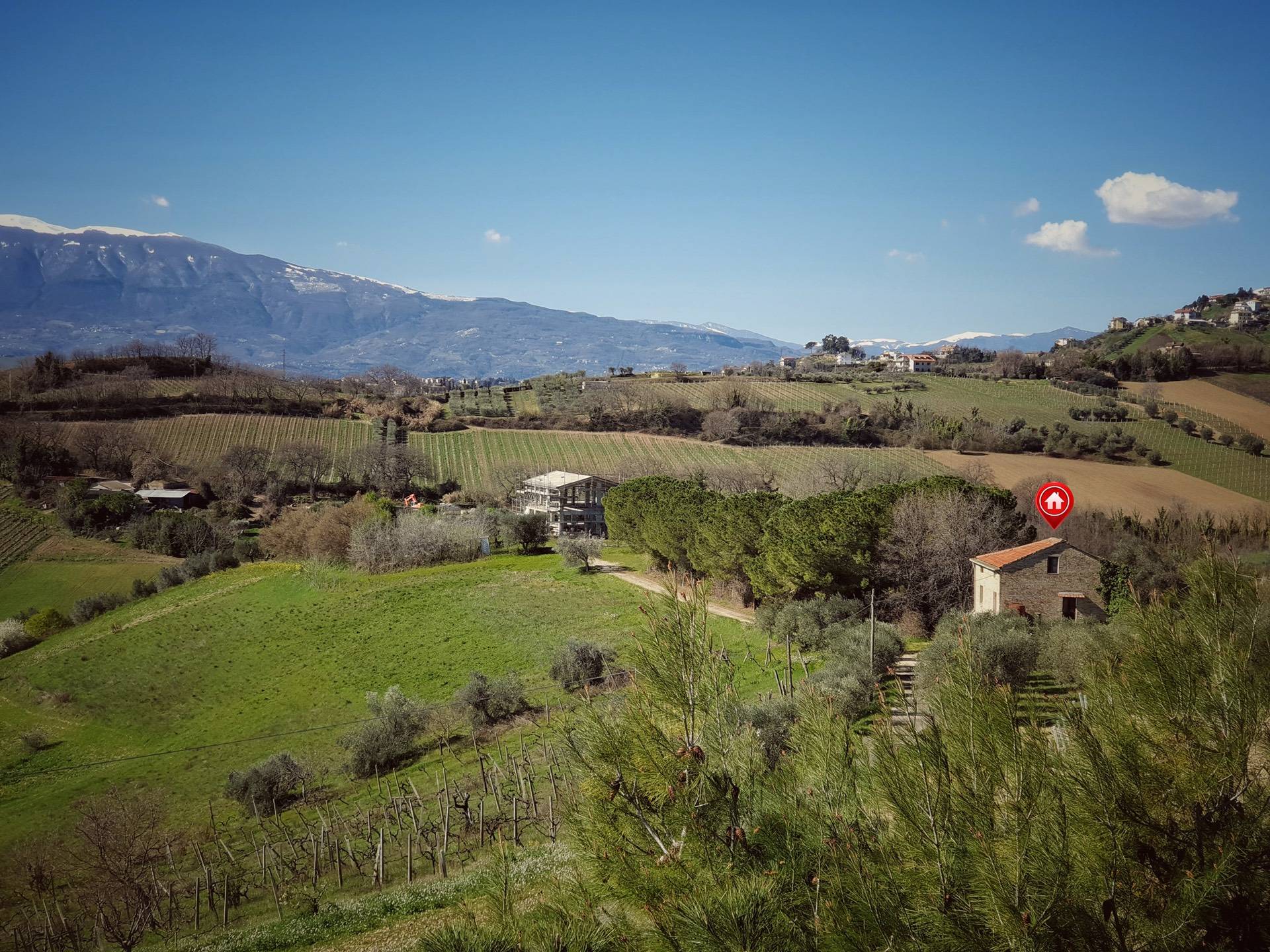 Rustico/Casale in vendita a Castorano