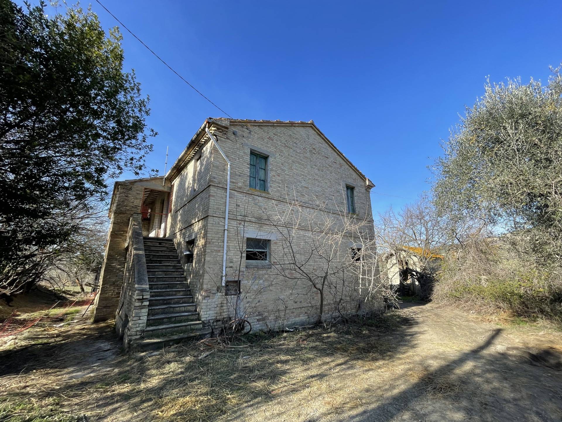 Rustico/Casale in vendita a Offida