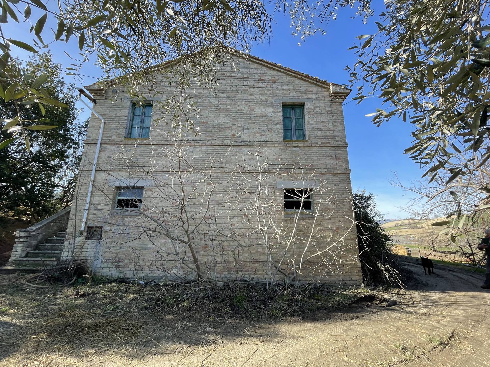 Rustico/Casale in vendita a Offida