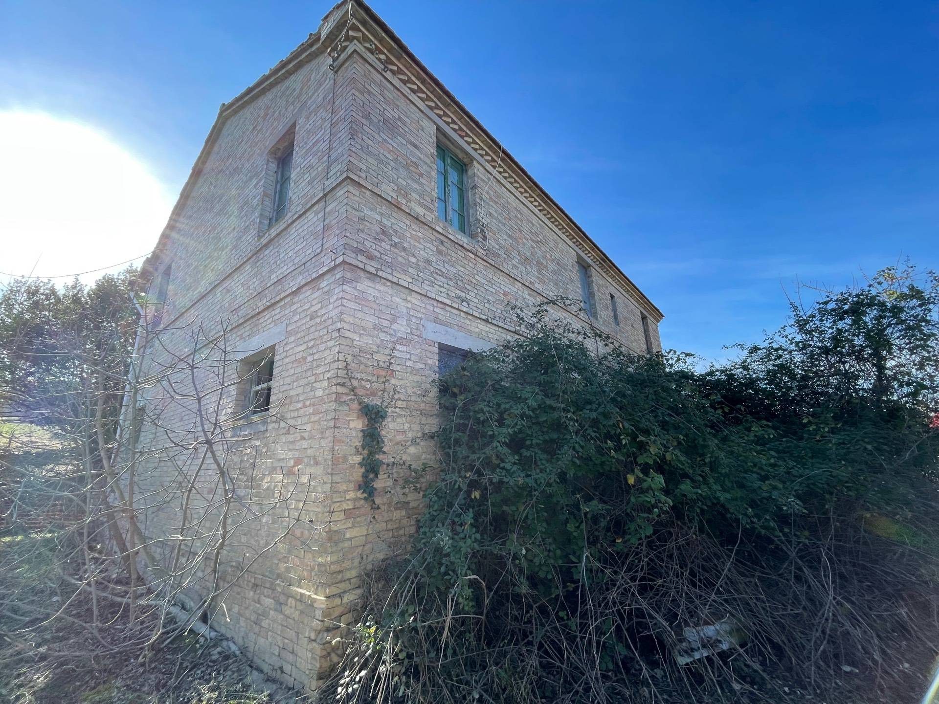 Rustico/Casale in vendita a Offida