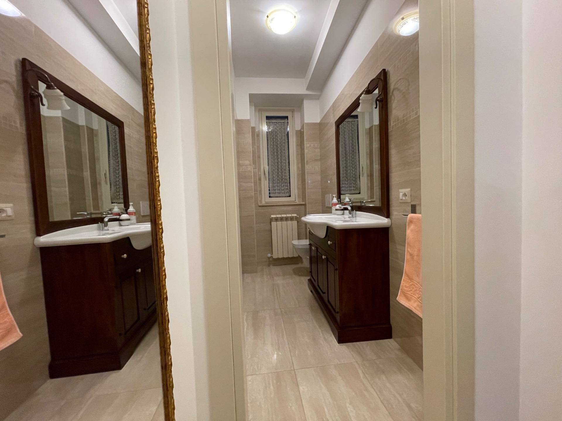 Casa cielo terra in vendita a San Benedetto del Tronto, Centrale