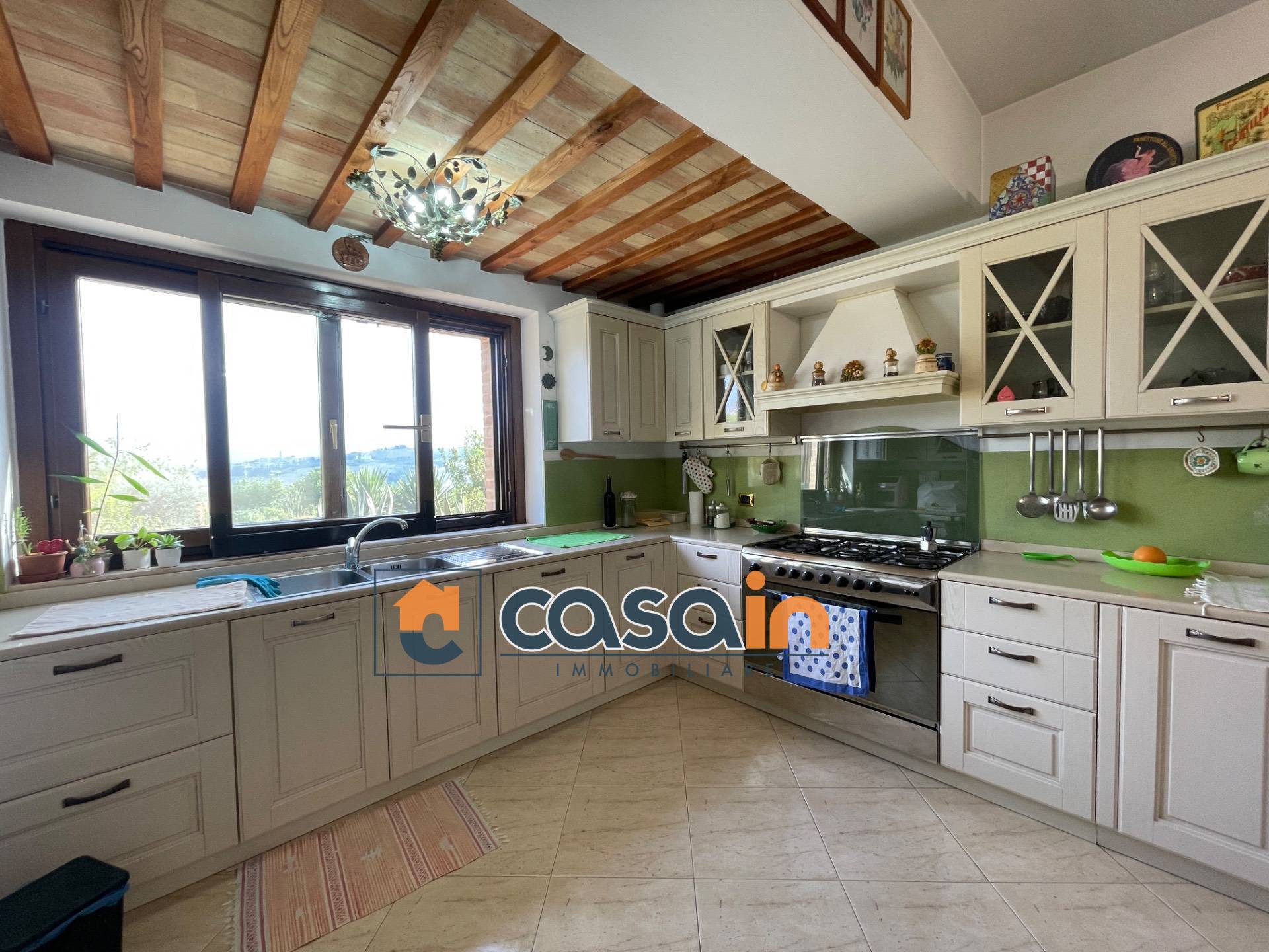 Villa in vendita a Castignano