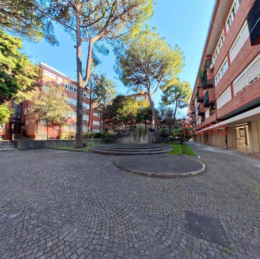 Trilocale da ristrutturare a Roma