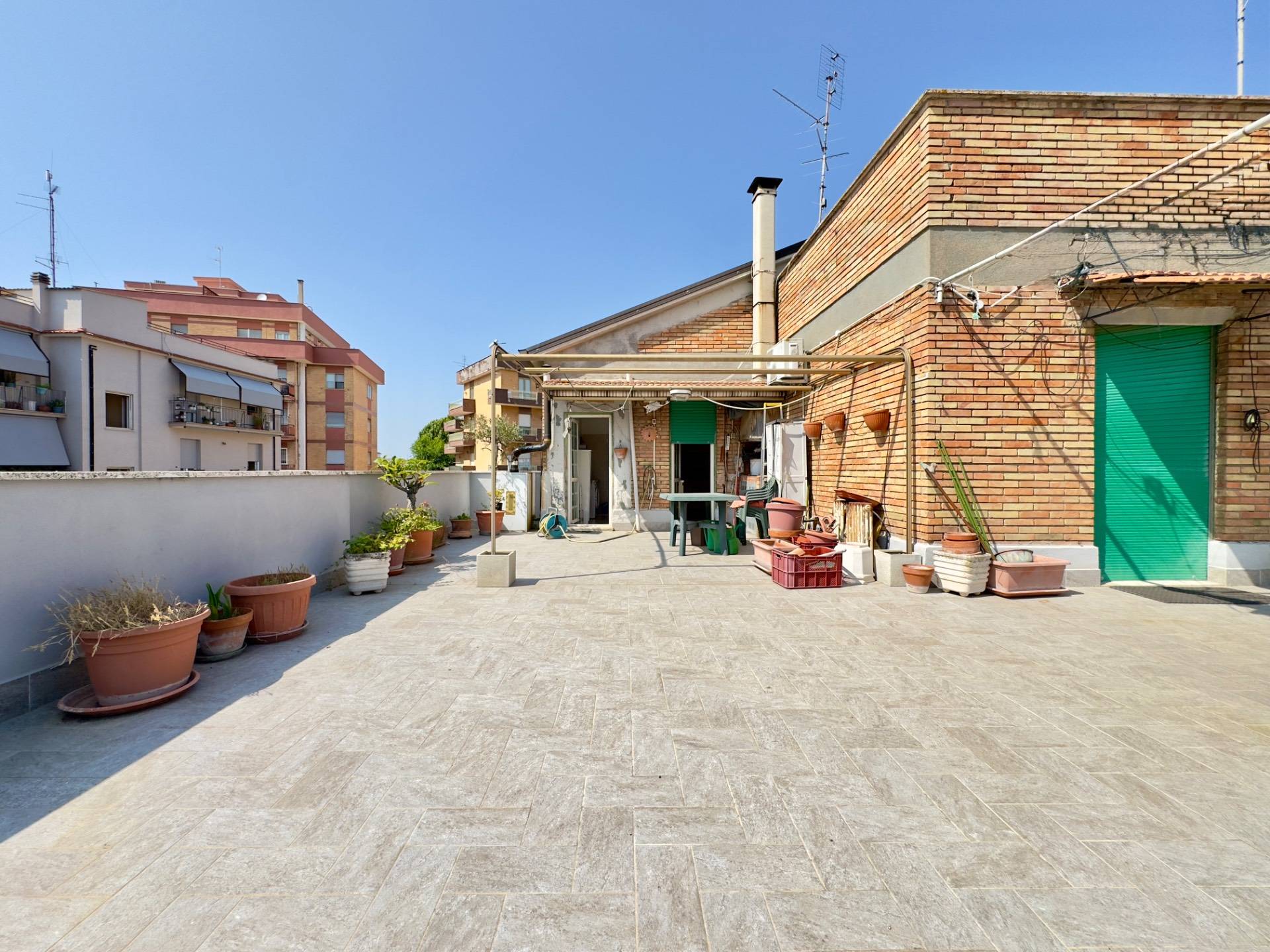 Attico in vendita a Monterotondo, Monterotondo Paese