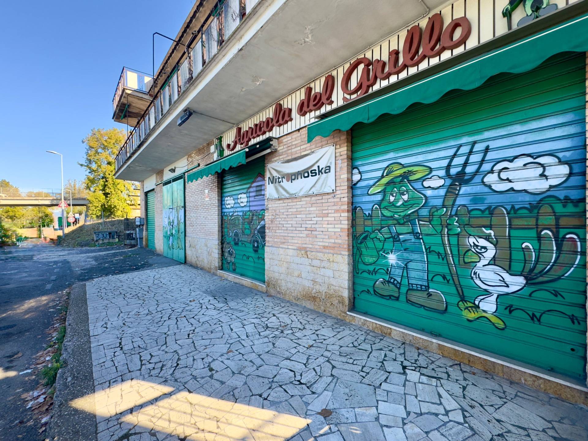 Locale commerciale in affitto a Monterotondo, Monterotondo Scalo