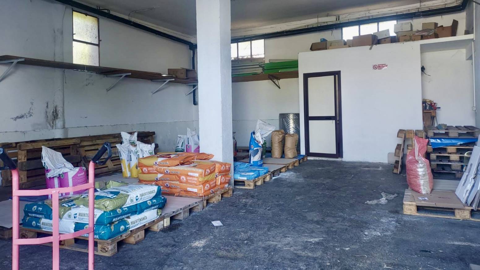 Locale commerciale in affitto a Monterotondo, Monterotondo Scalo