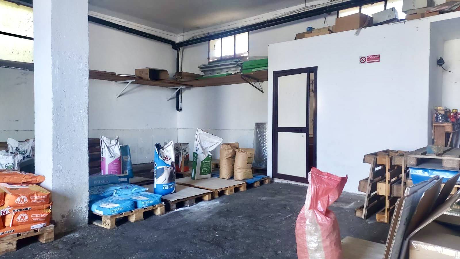 Locale commerciale in affitto a Monterotondo, Monterotondo Scalo