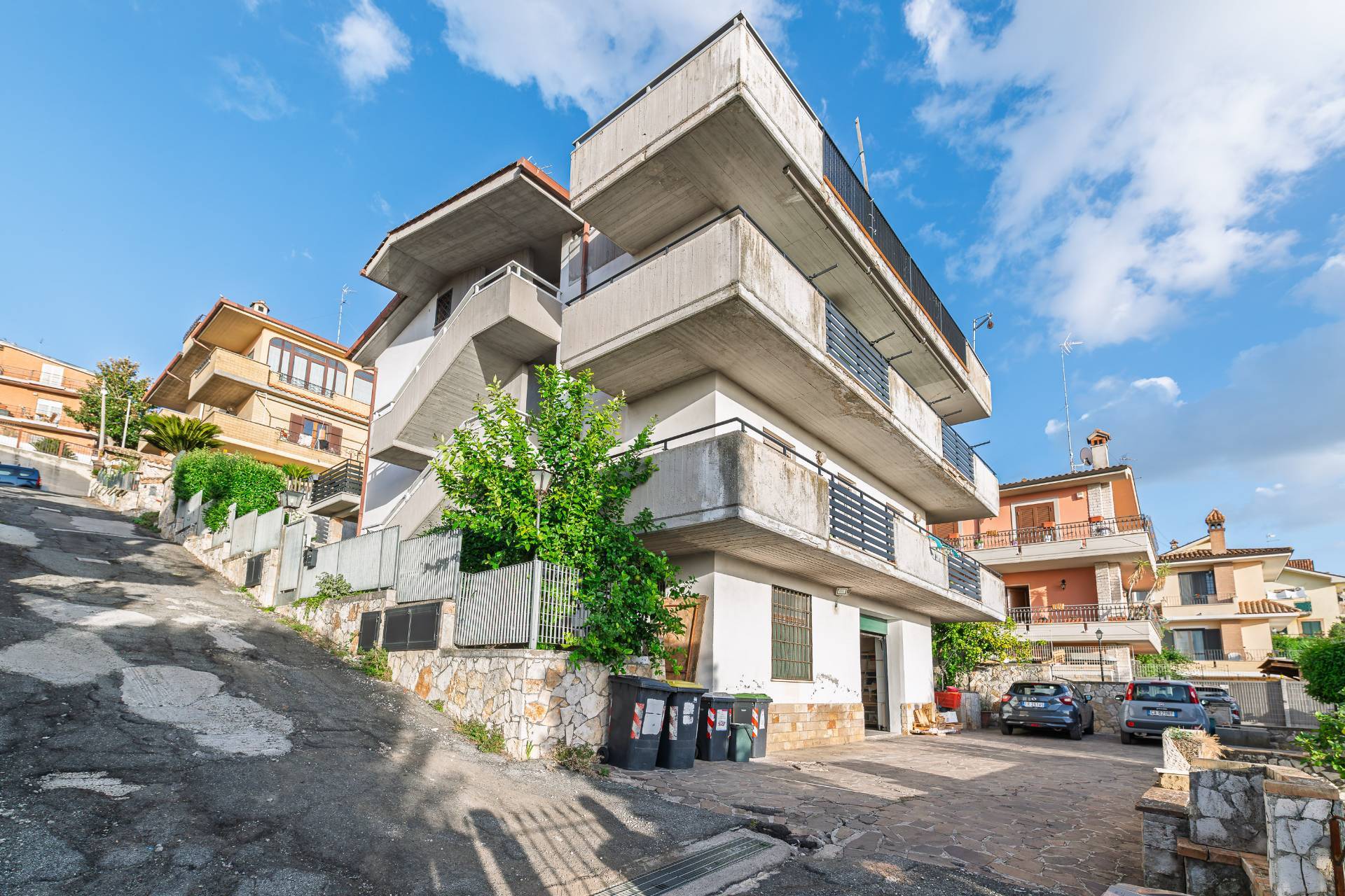Stabile / Palazzo in vendita a Monterotondo, Monterotondo Paese