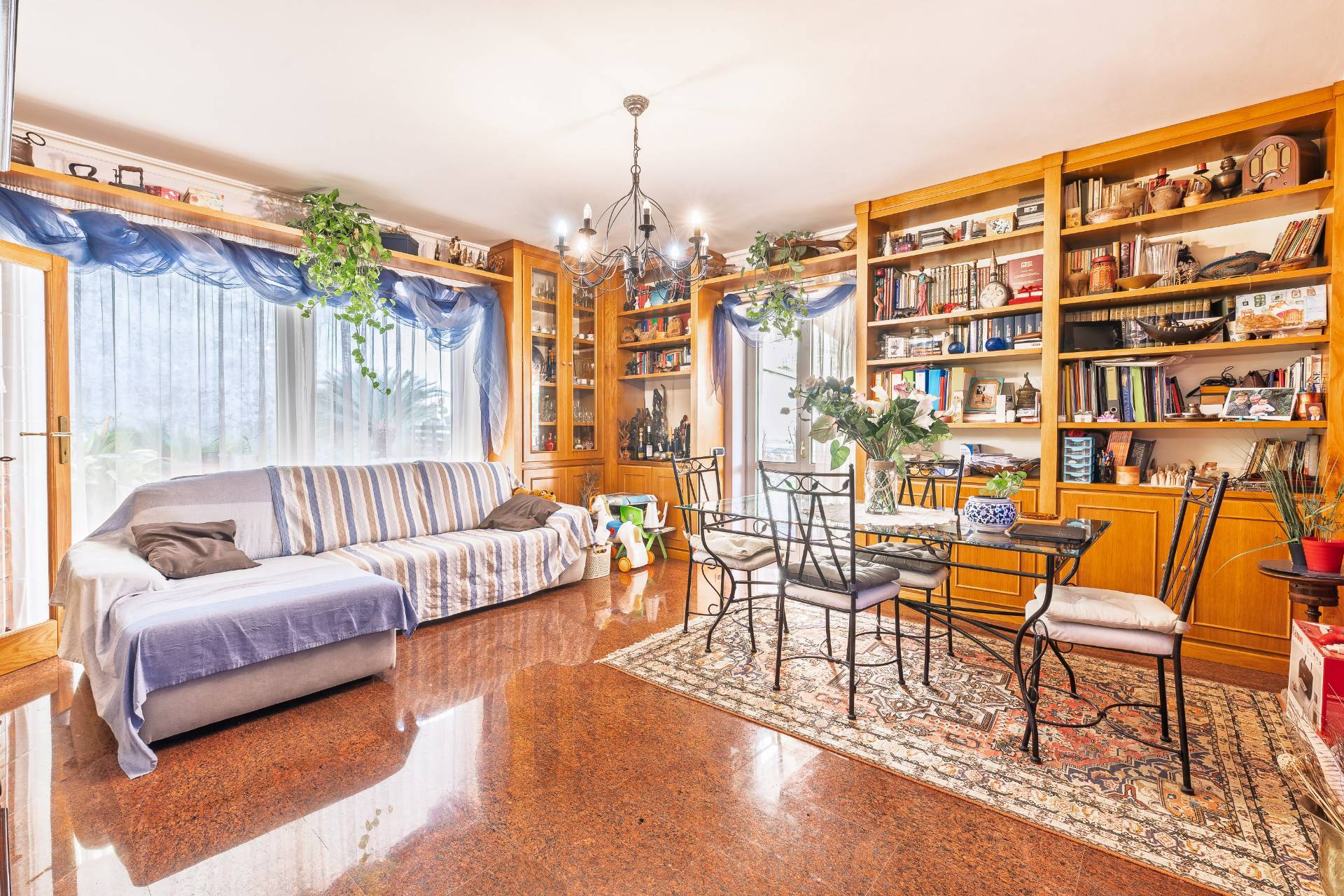 Stabile / Palazzo in vendita a Monterotondo, Monterotondo Paese