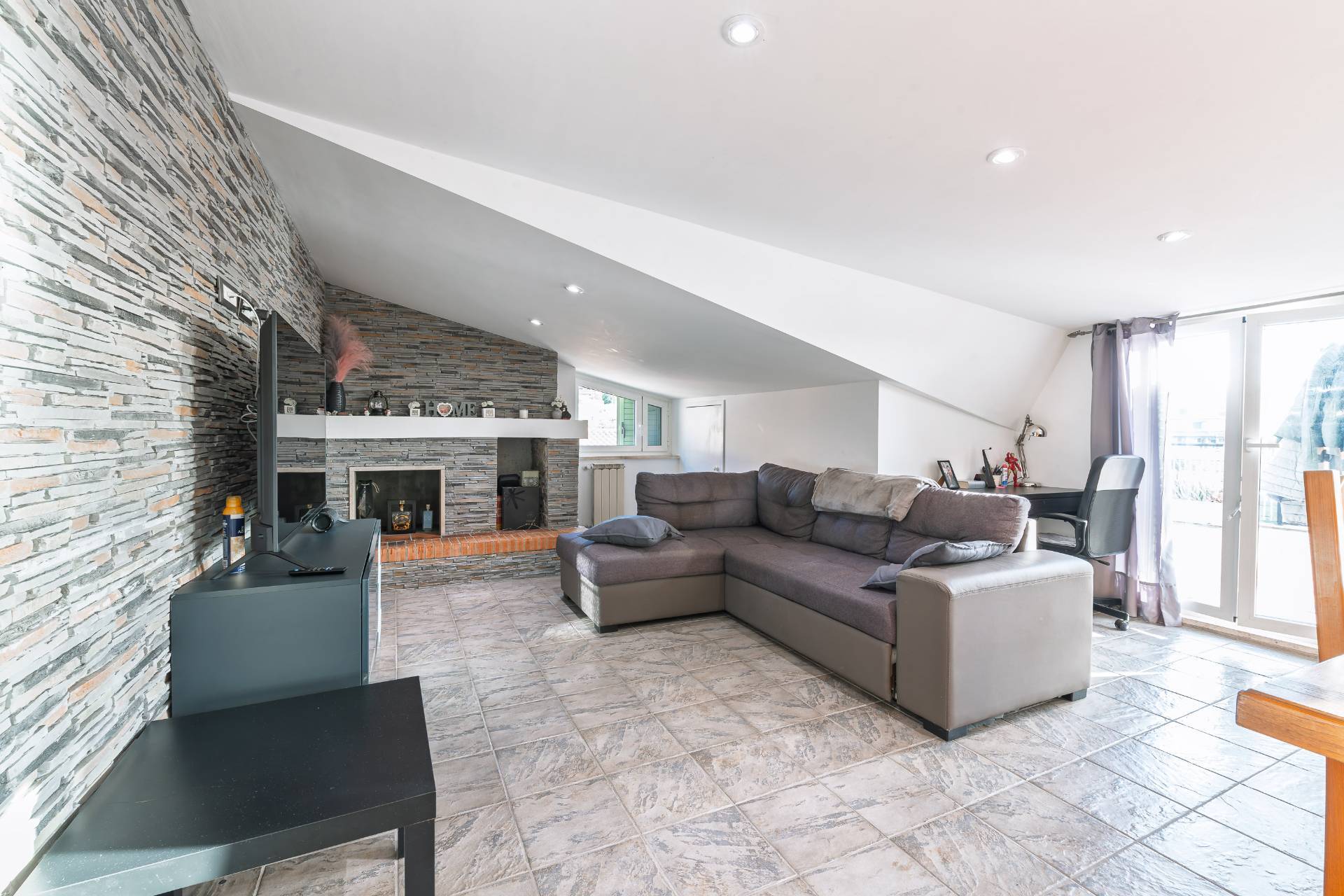 Stabile / Palazzo in vendita a Monterotondo, Monterotondo Paese