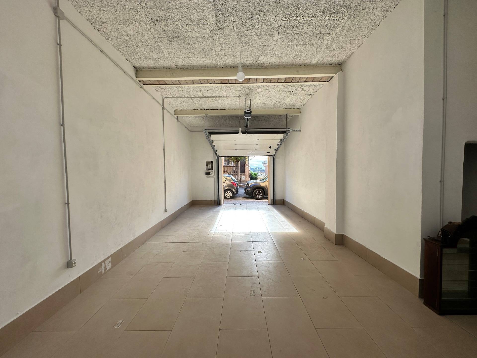 Magazzino in affitto a Monterotondo, Monterotondo Paese