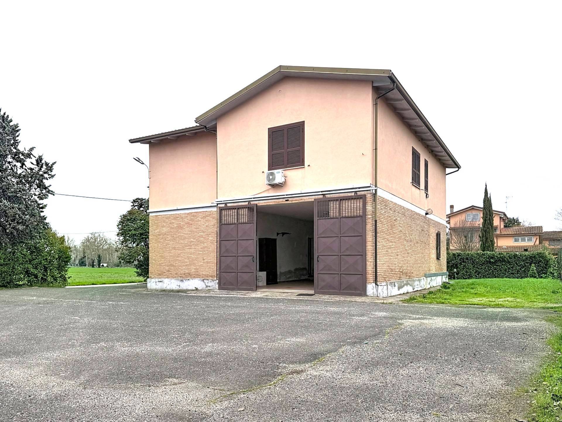 Appartamento indipendente in vendita a Montelibretti