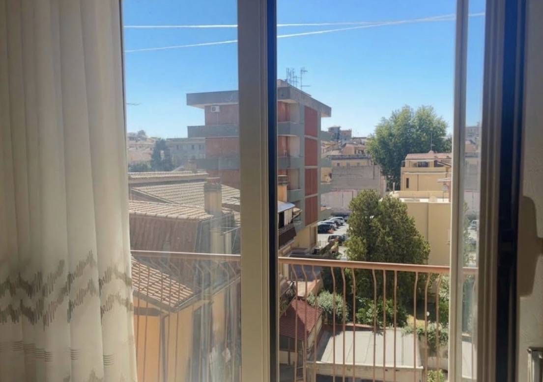 3 locali in vendita a Monterotondo, Monterotondo Paese
