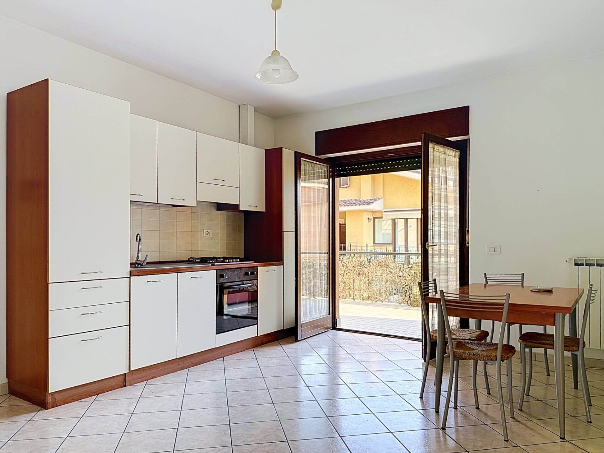 Appartamento in affitto a Monterotondo, Monterotondo Scalo