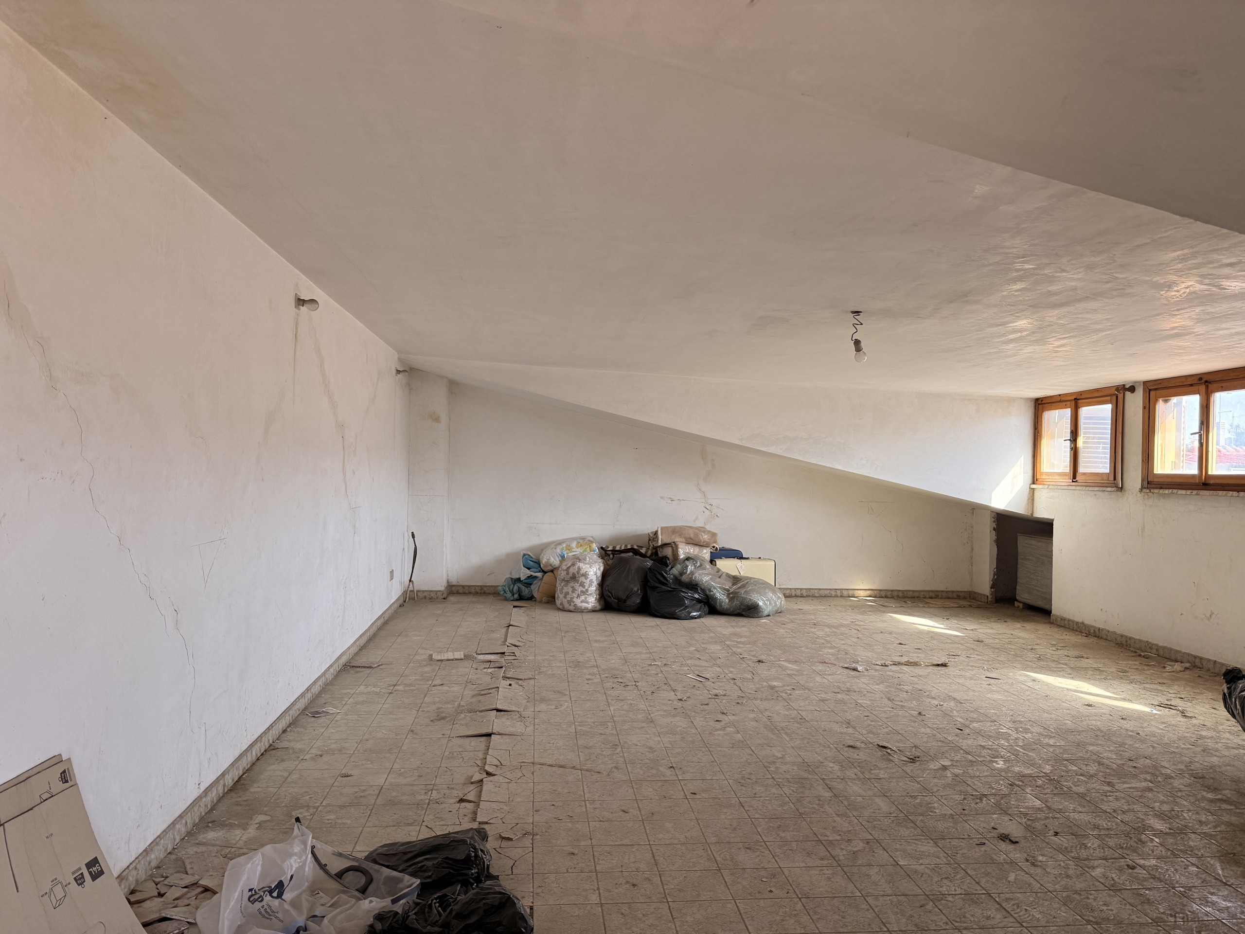 Mansarda in vendita a Monterotondo, Monterotondo Scalo