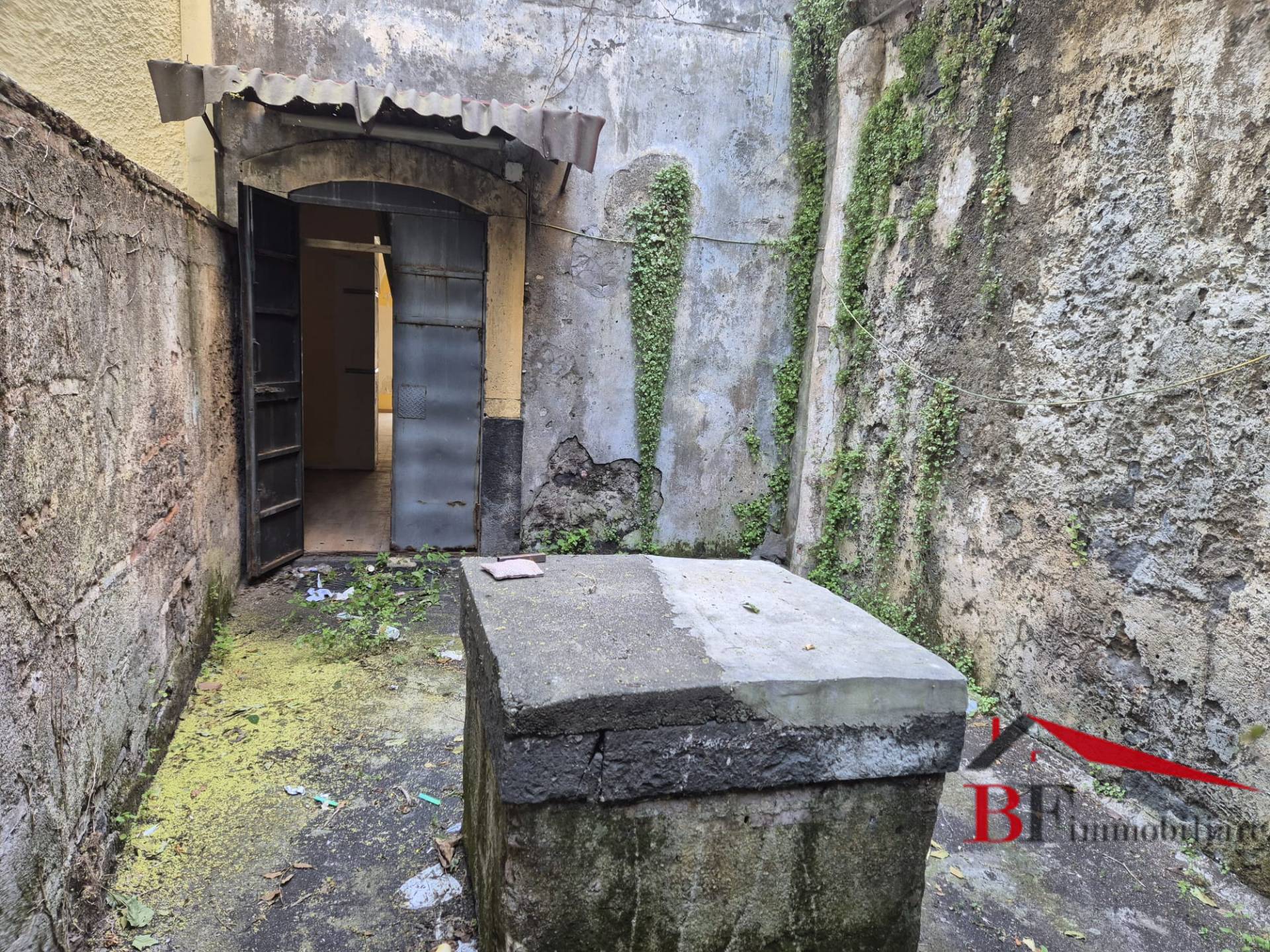 Attivit commerciale in vendita a San Giovanni la Punta