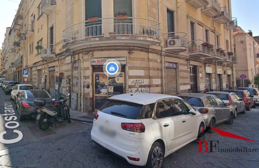 Locale commerciale in vendita a Catania, Via Etnea - via Umberto