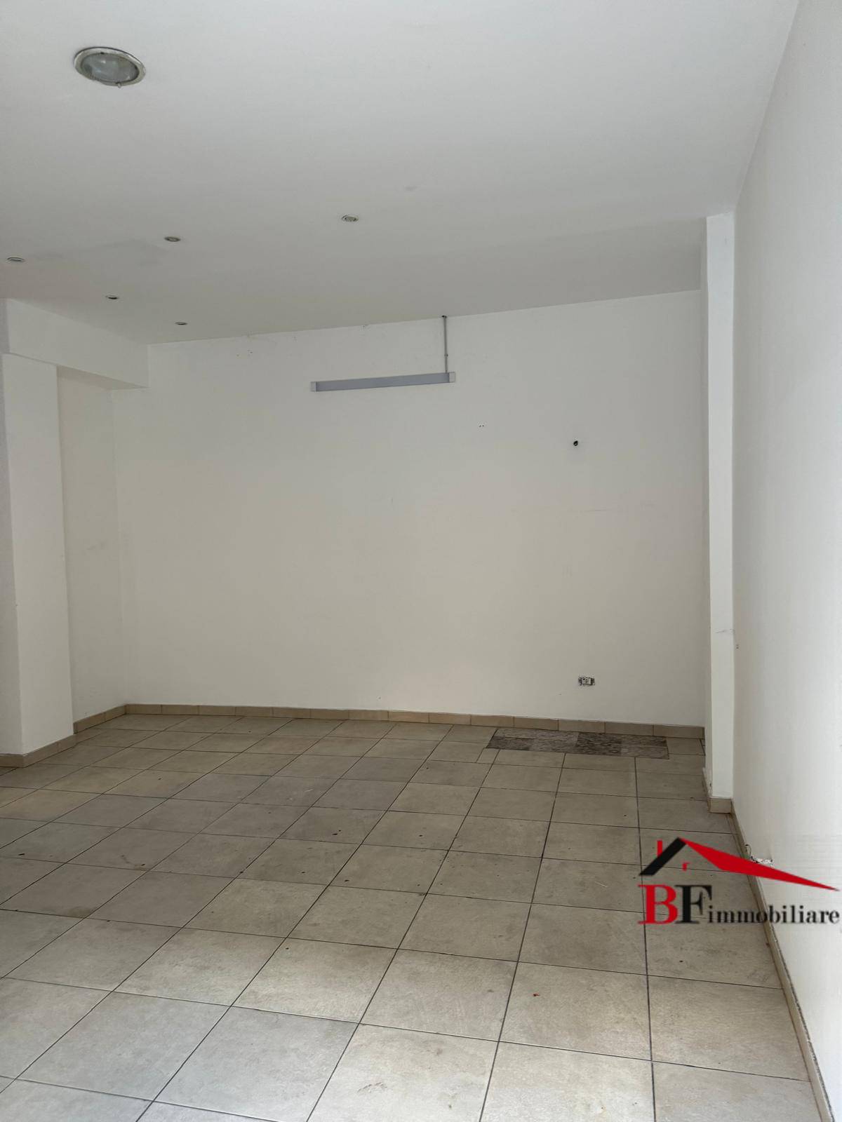 Locale commerciale in affitto a Catania, Zona di prestigio