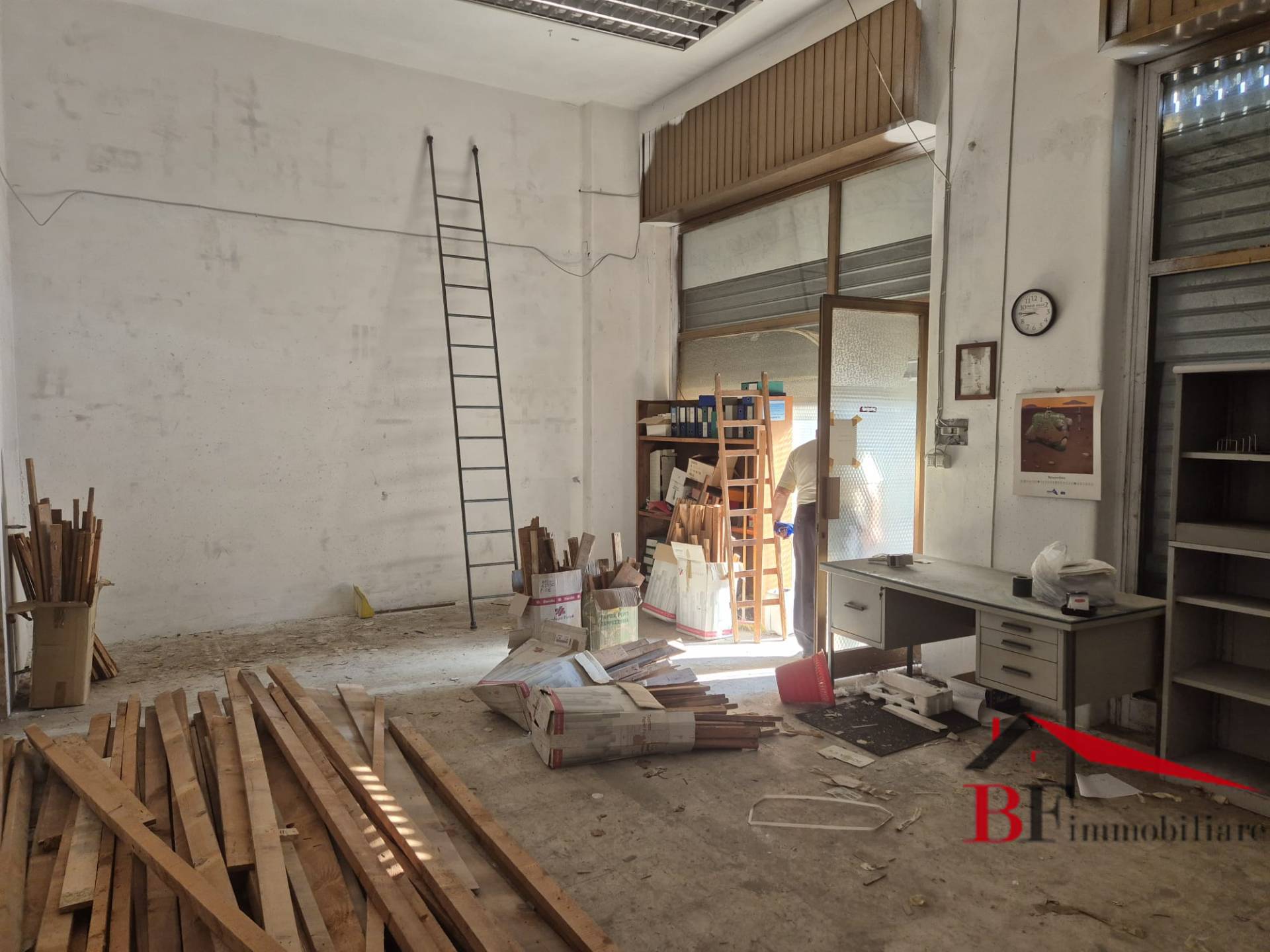 Locale commerciale in vendita a Catania, Via Etnea - via Umberto