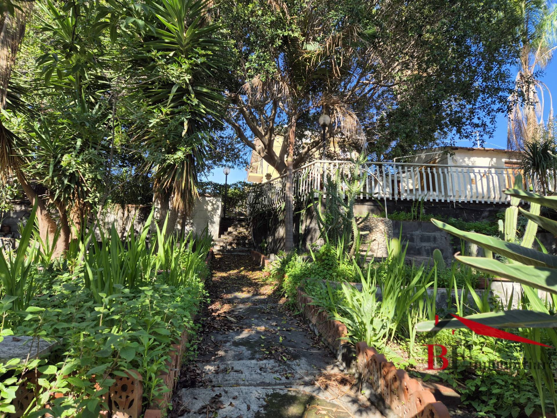 Terreno edificabile in vendita a Aci Castello