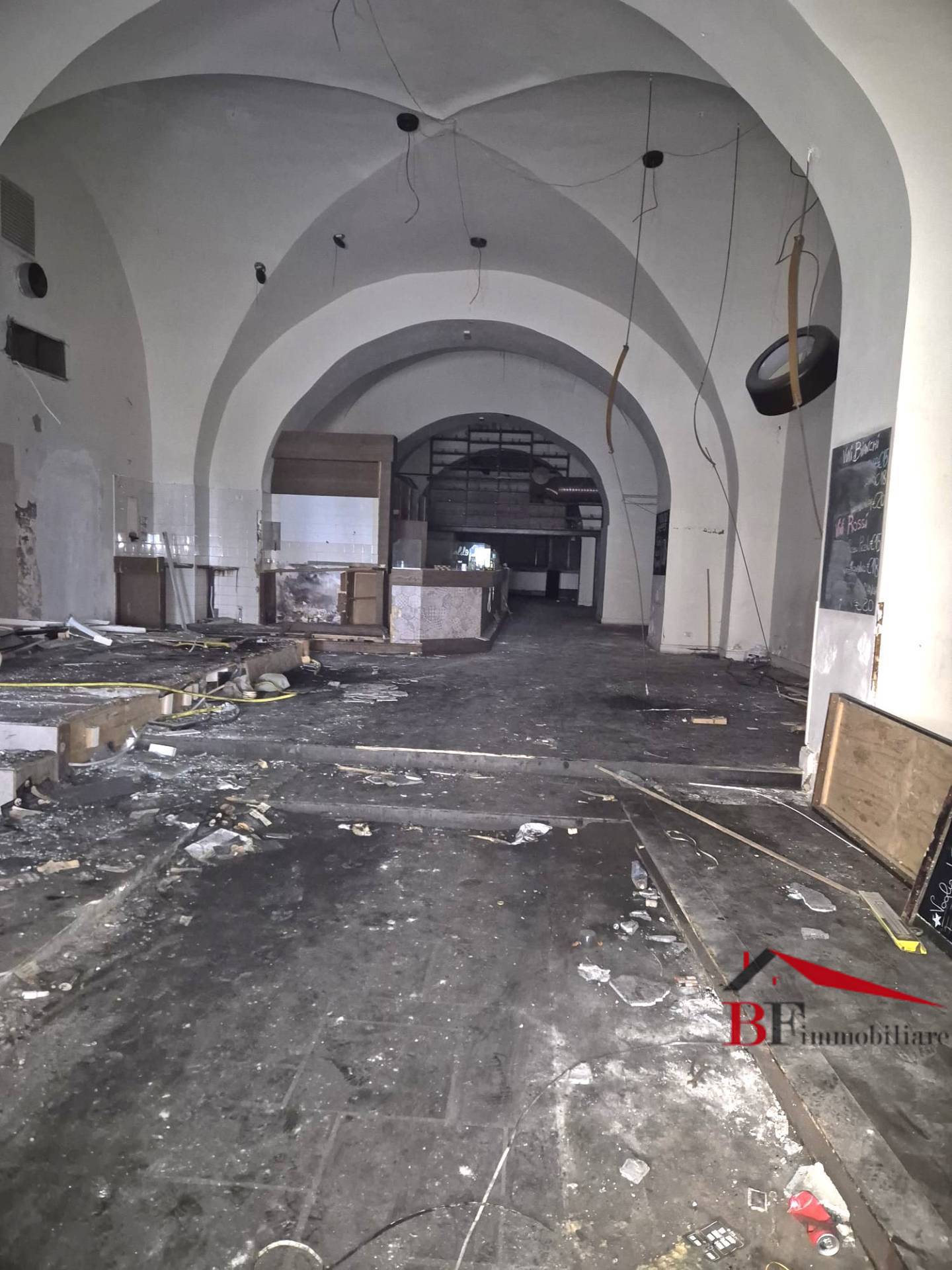 Locale commerciale in vendita a Catania, Zona di prestigio