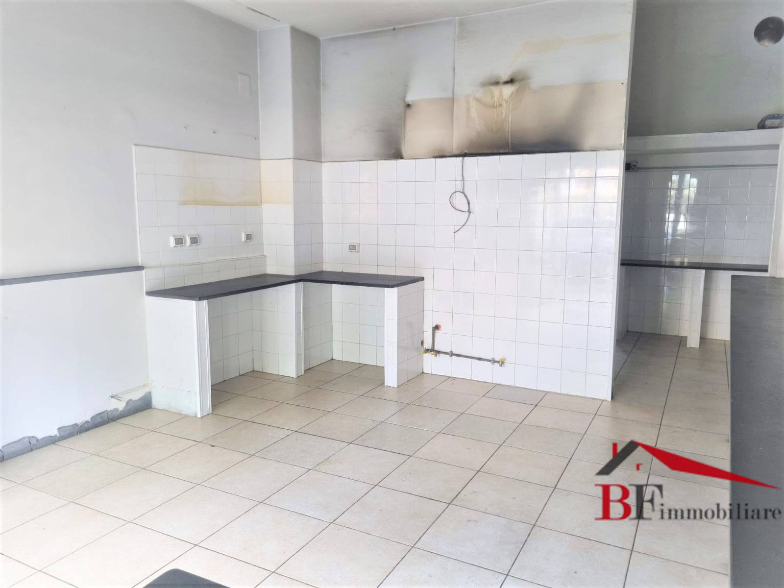 Locale commerciale in affitto a Catania