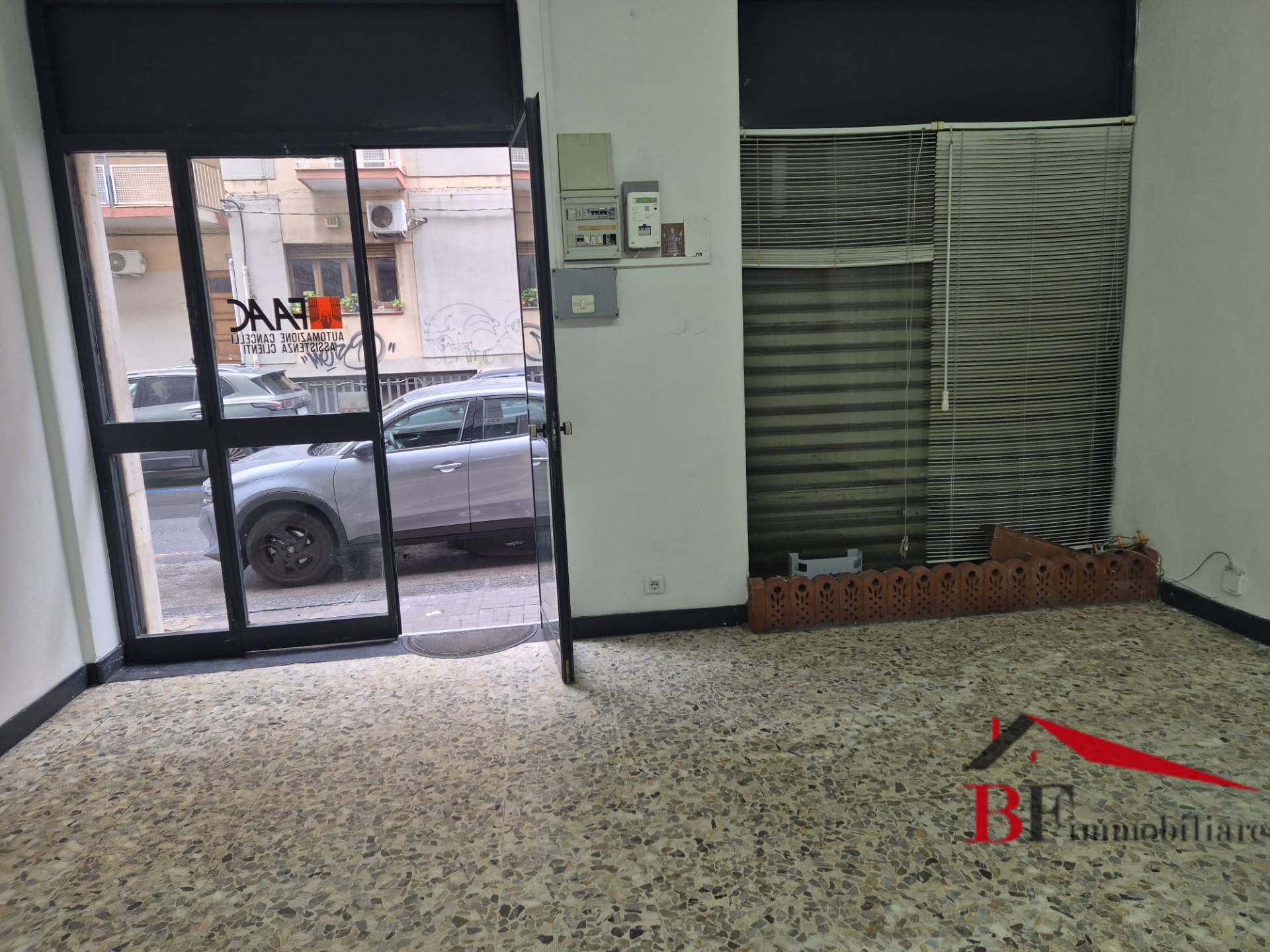 Locale commerciale in affitto a Catania, C.so Italia - via Leopardi