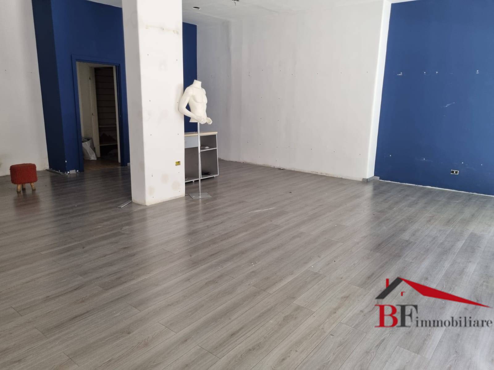 Attivit commerciale in vendita a Catania, C.so Italia - via Leopardi