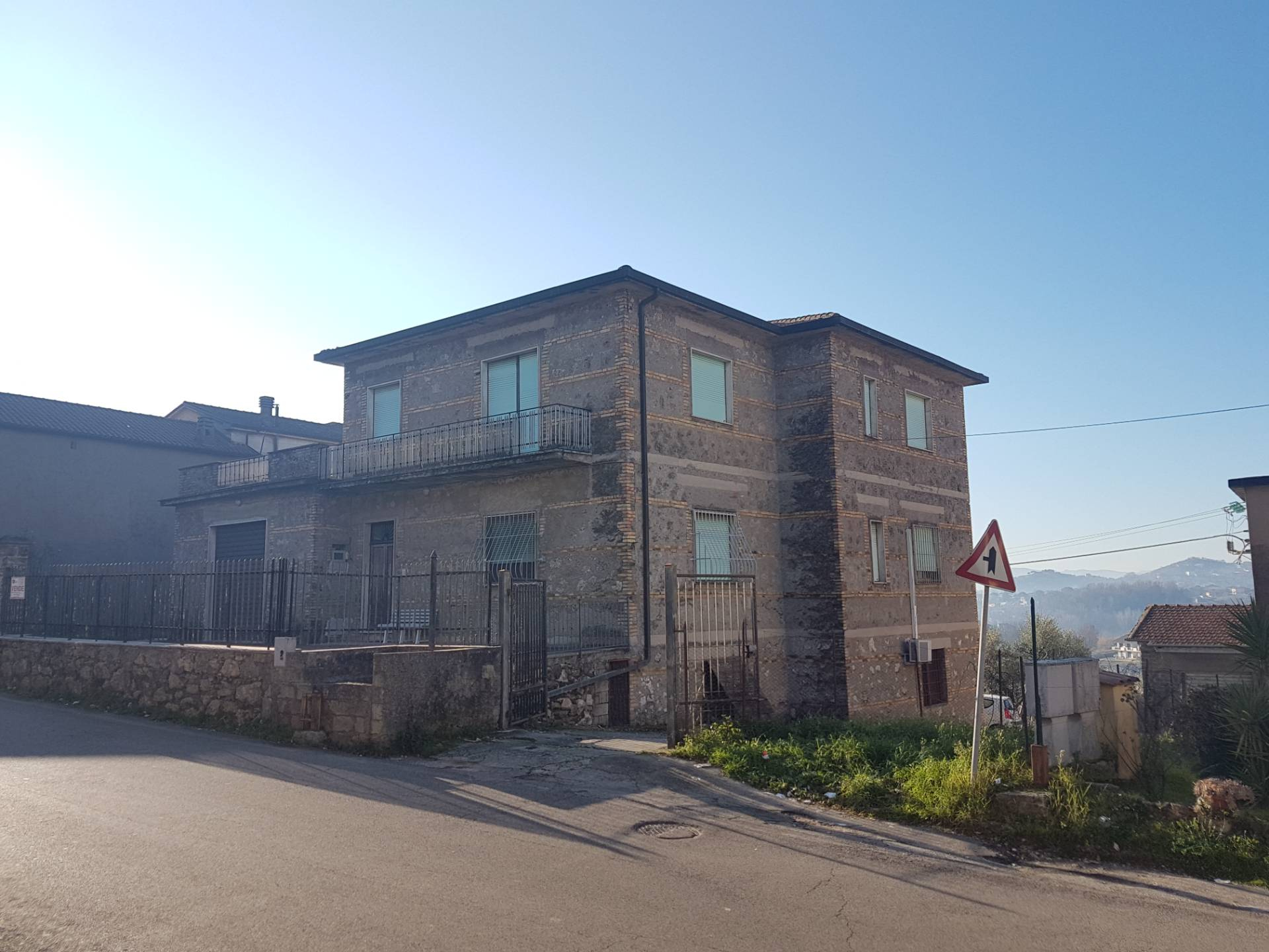 Casa indipendente con terrazzo, Monte San Giovanni Campano chiaiamari