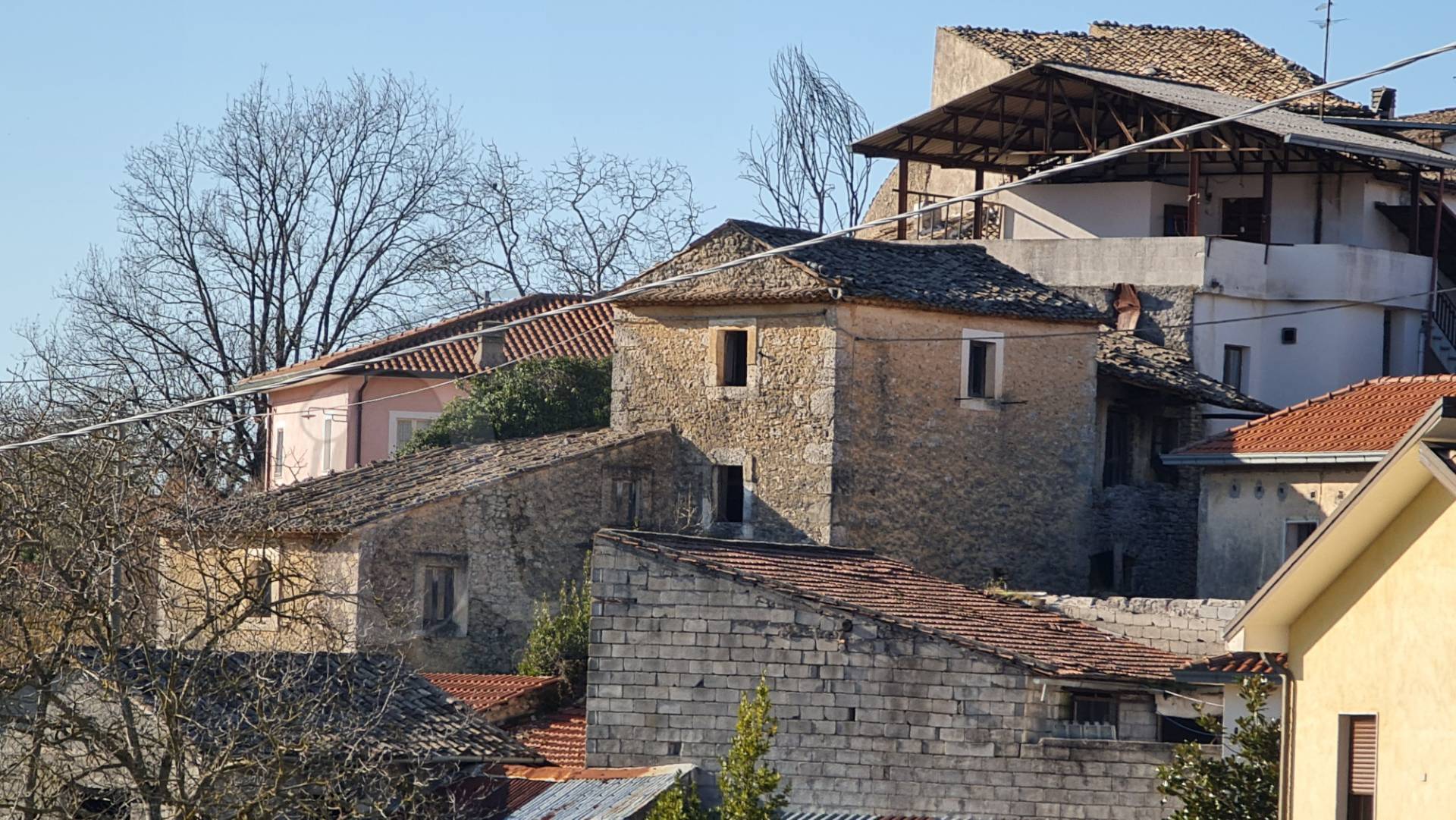 Rustico con terrazzo a Arpino