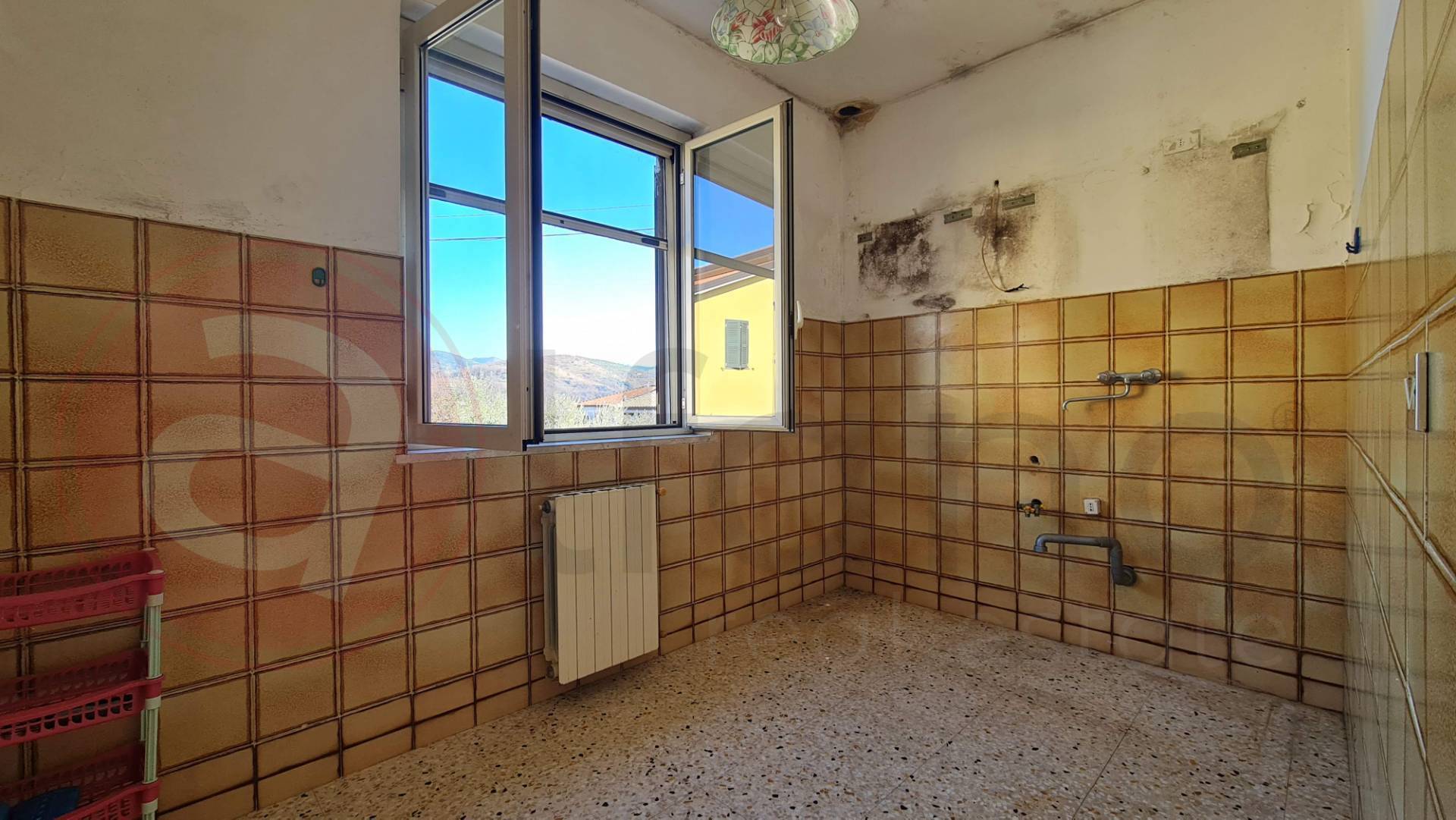 Palazzo intero stabile in vendita a Monte San Giovanni Campano, Chiaiamari