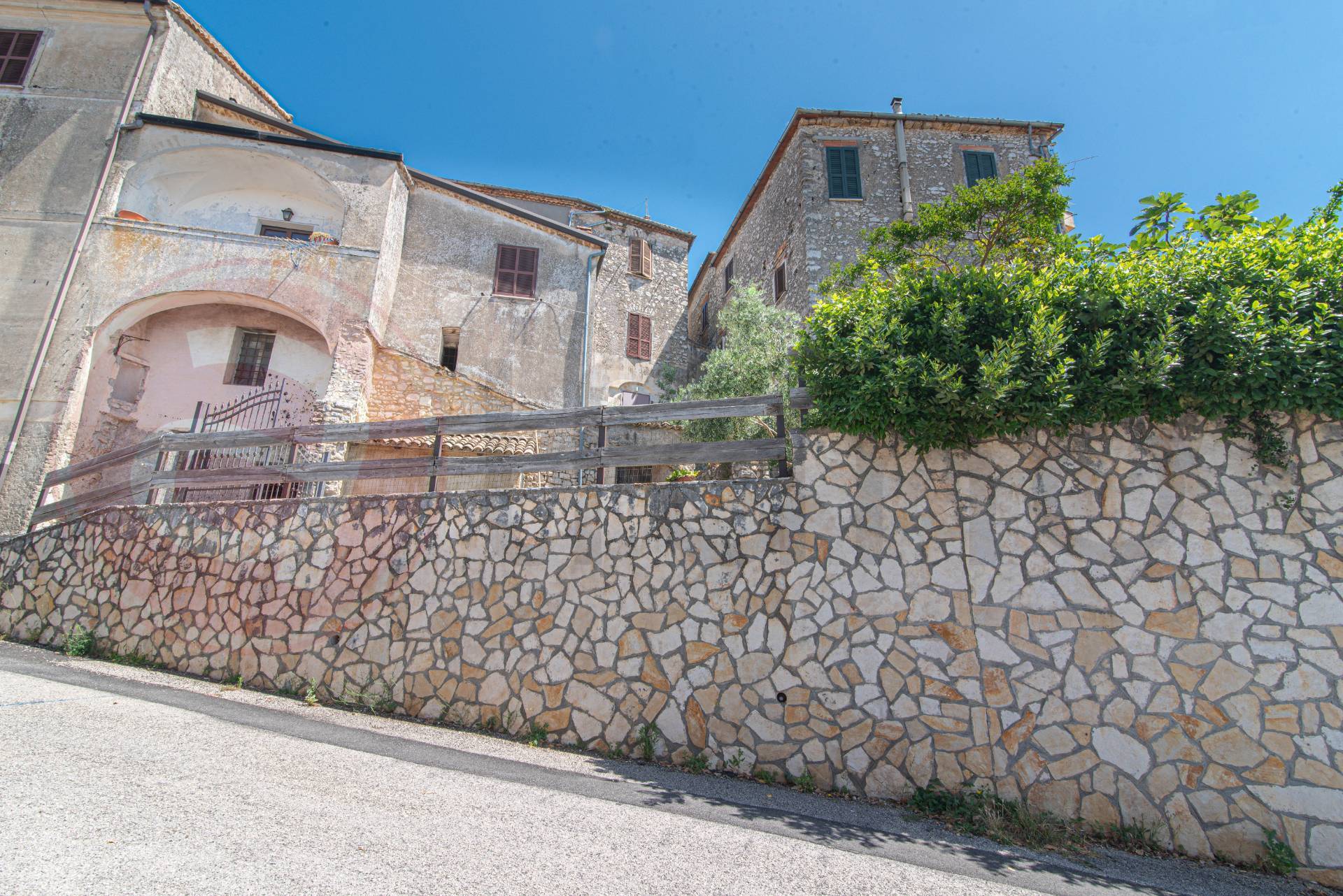 Stabile/Palazzo in vendita a Trivigliano