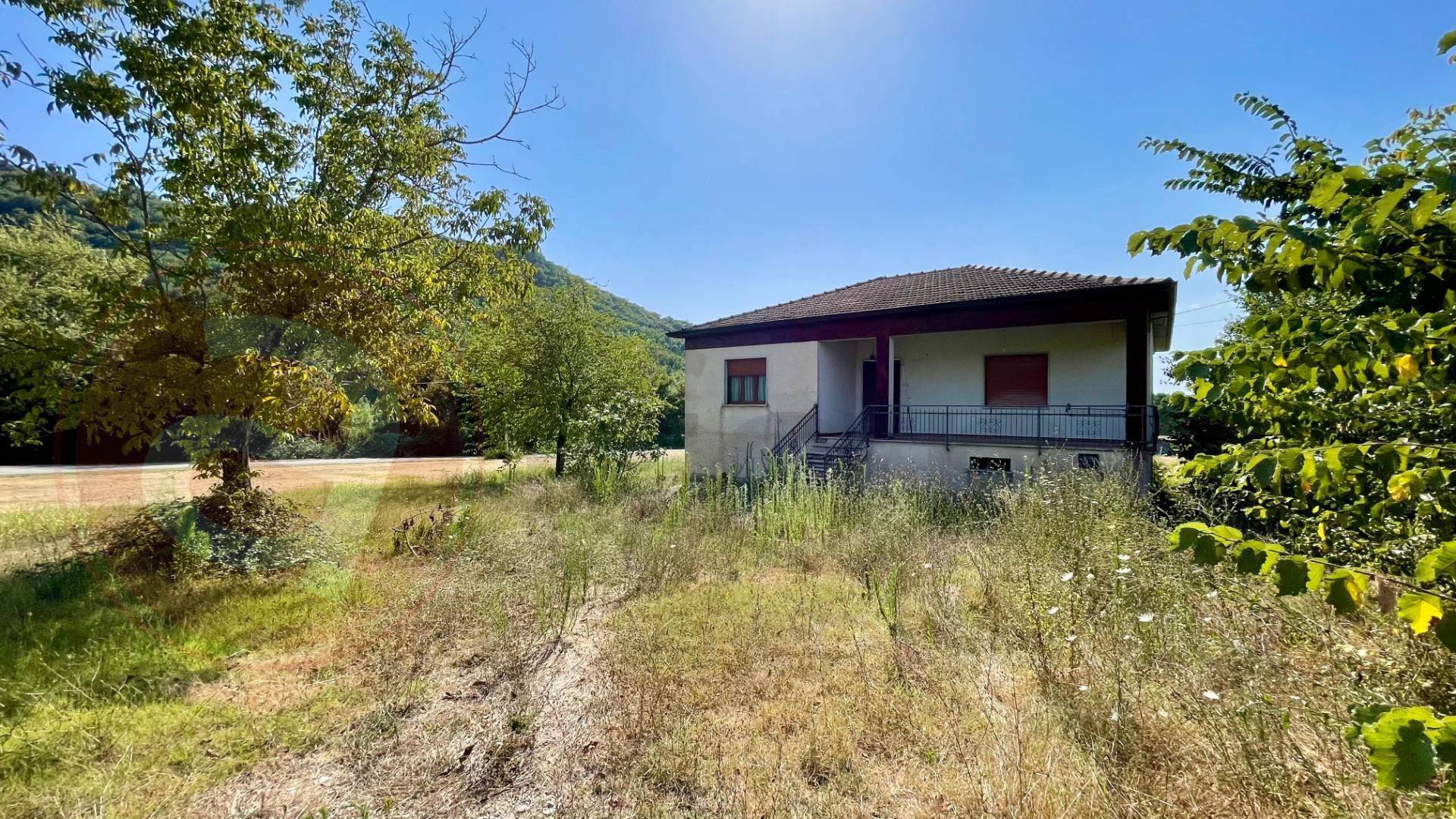 Casa indipendente con terrazzo a Arce