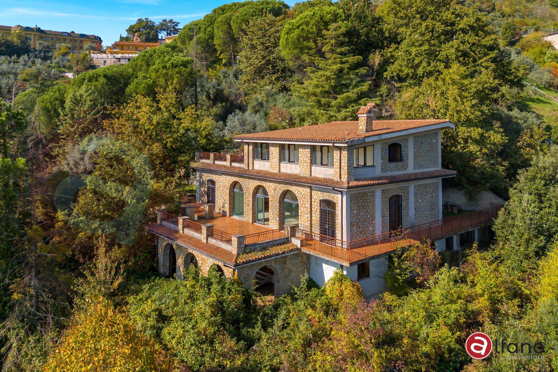 Villa con terrazzo a Olevano Romano