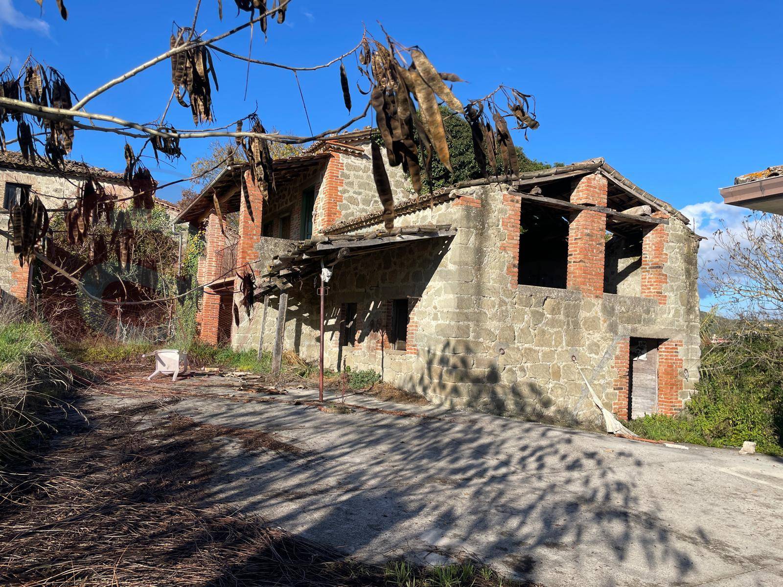 Casale di campagna in vendita a Ripi
