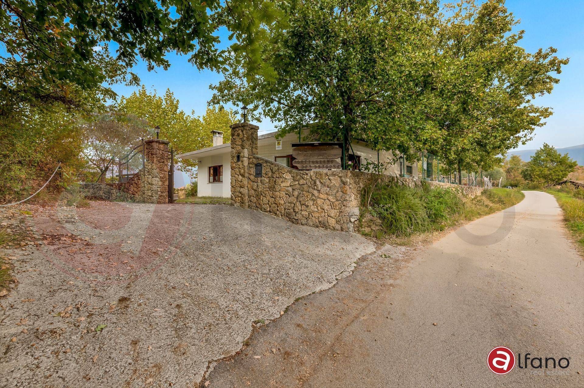 Casale di campagna in vendita a Gallinaro