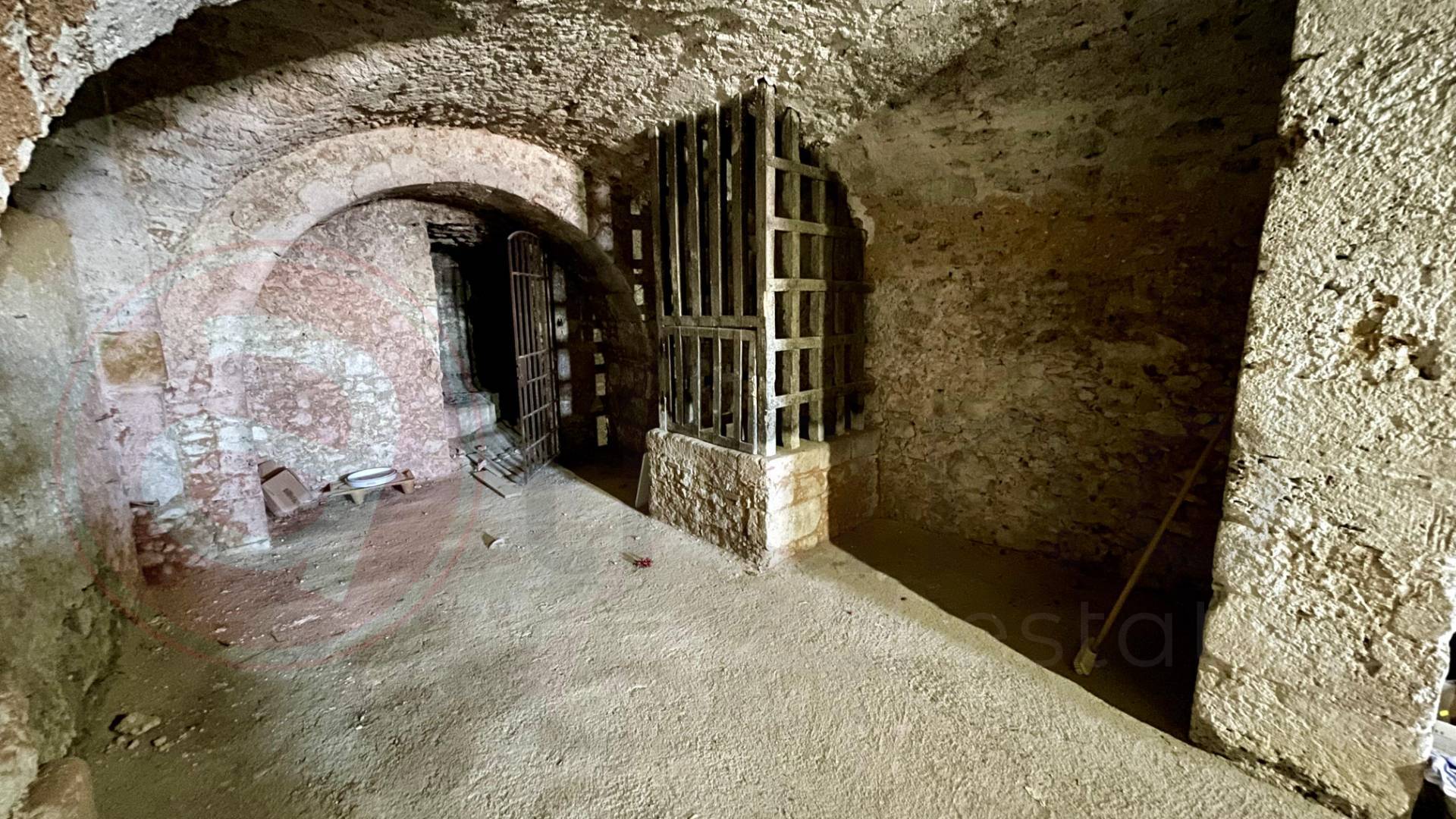 Locale commerciale in vendita a Arpino