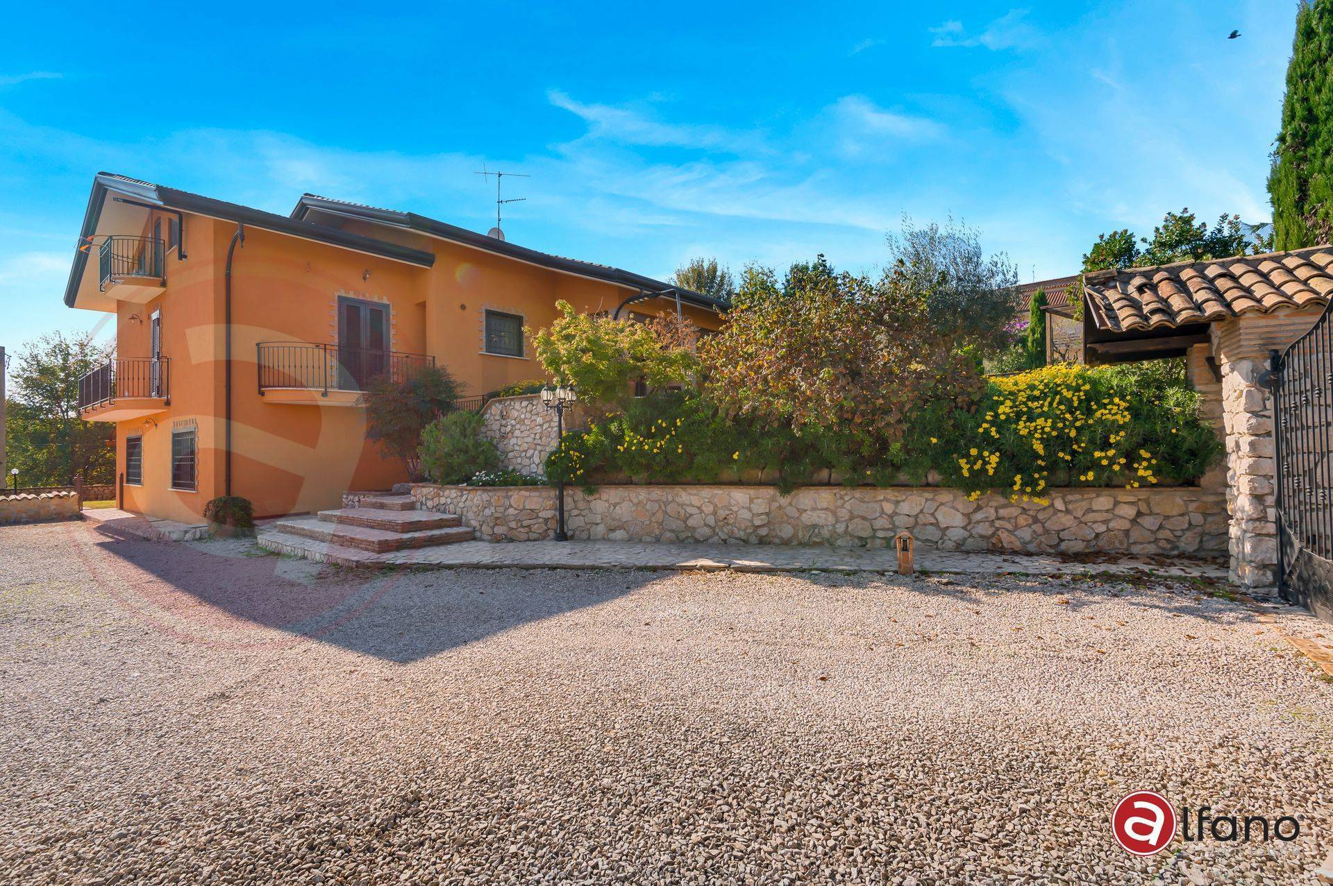 Villa bifamiliare in vendita a Arnara