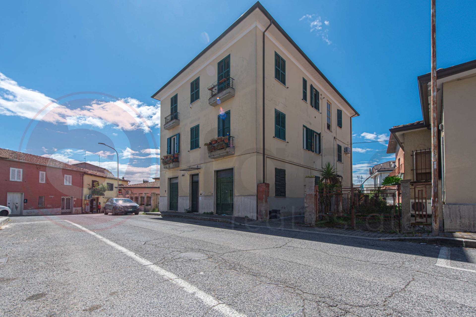 Locale commerciale in vendita a Ceprano