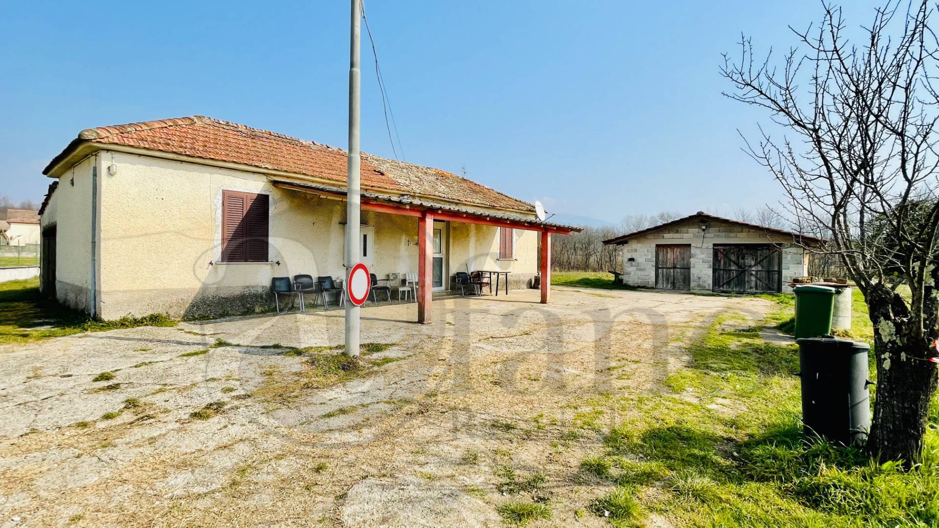 Casale di campagna in vendita a Colfelice