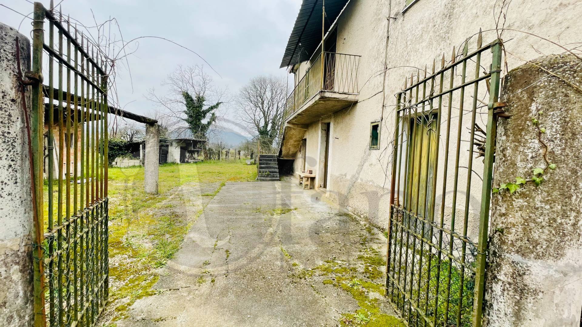 Casale di campagna in vendita a Roccasecca