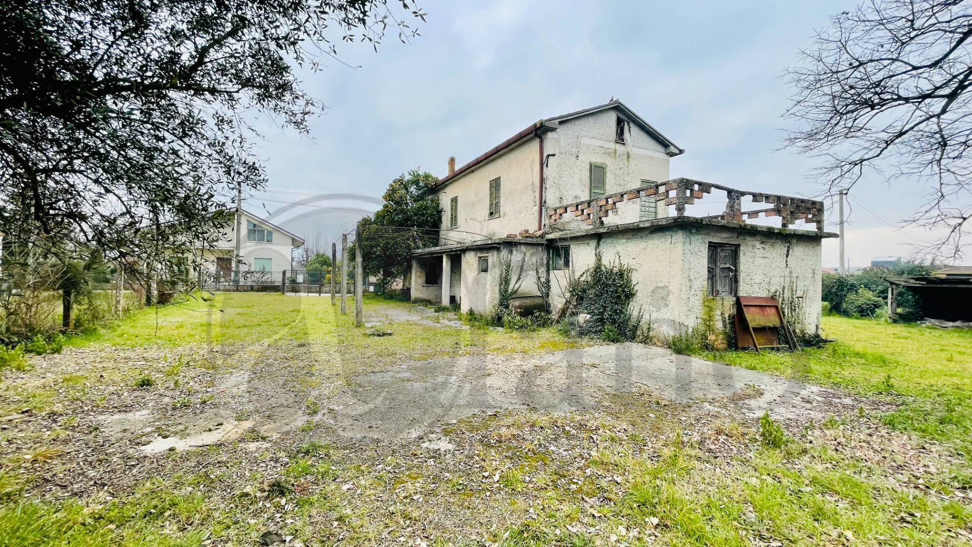 Casale di campagna in vendita a Roccasecca