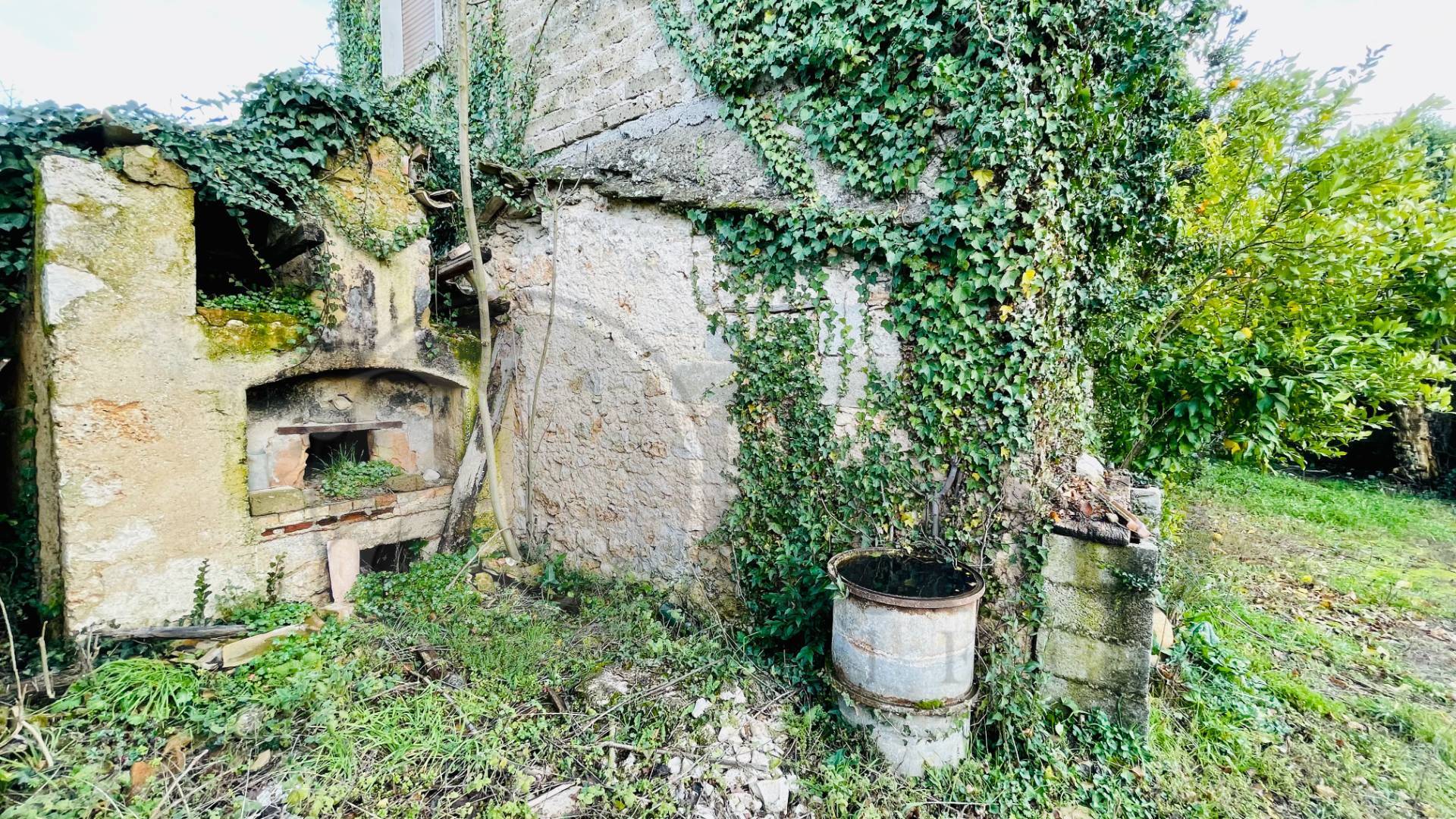 Casale di campagna in vendita a Roccasecca